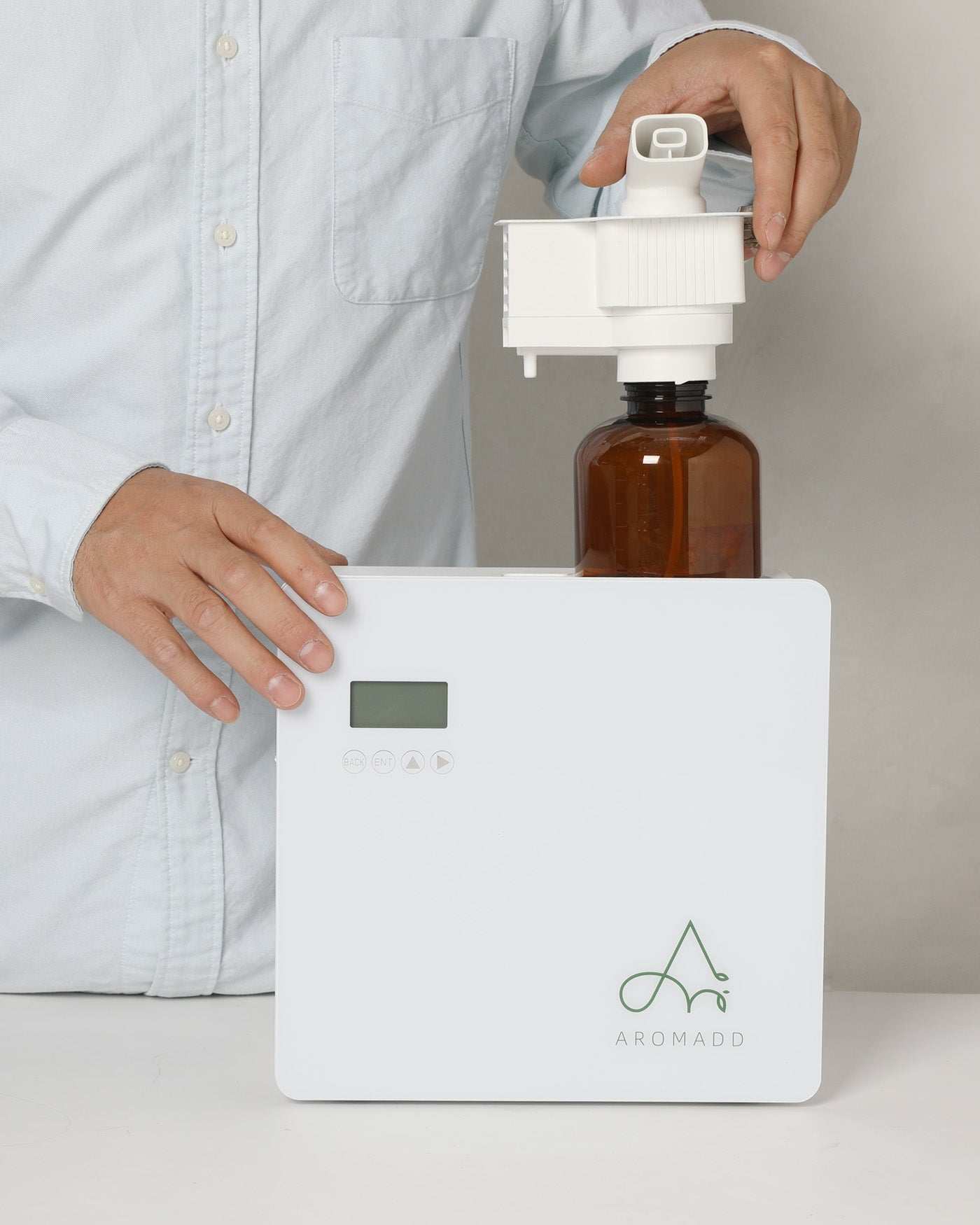 U5 Smart HVAC Essential Oil Diffuser - Aromaddnebulizing essential oil diffuser